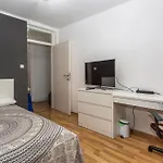 Apartment 3 Bedroom Pet Friendly In