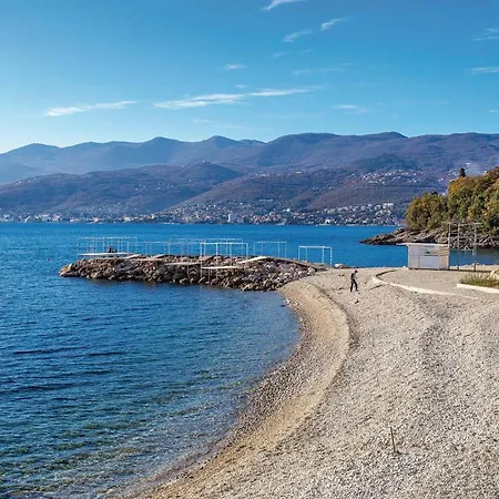 3 Bedroom Beautiful In Appartamento *