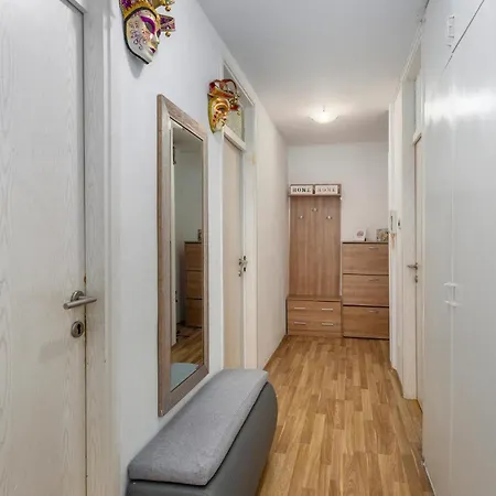 3 Bedroom Beautiful In Rijeka
