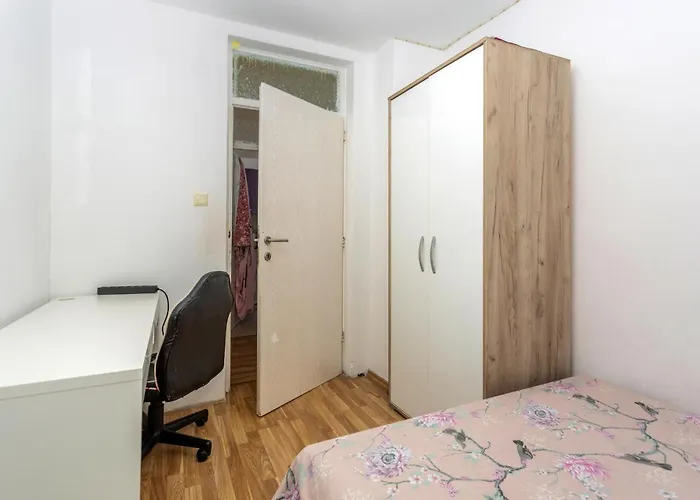 3 Bedroom Beautiful In *