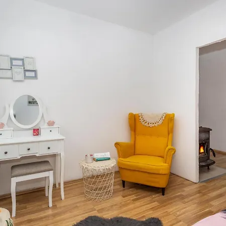 3 Bedroom Beautiful In Apartment *