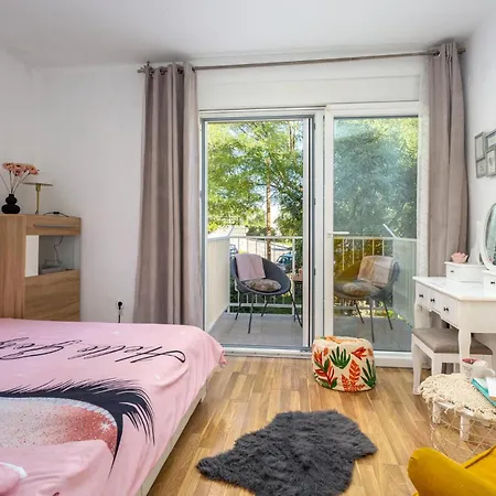 3 Bedroom Beautiful In Apartment