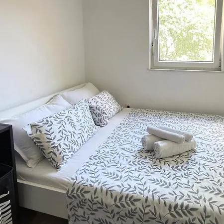 De 3 Que Admite Mascotas En Rijeka